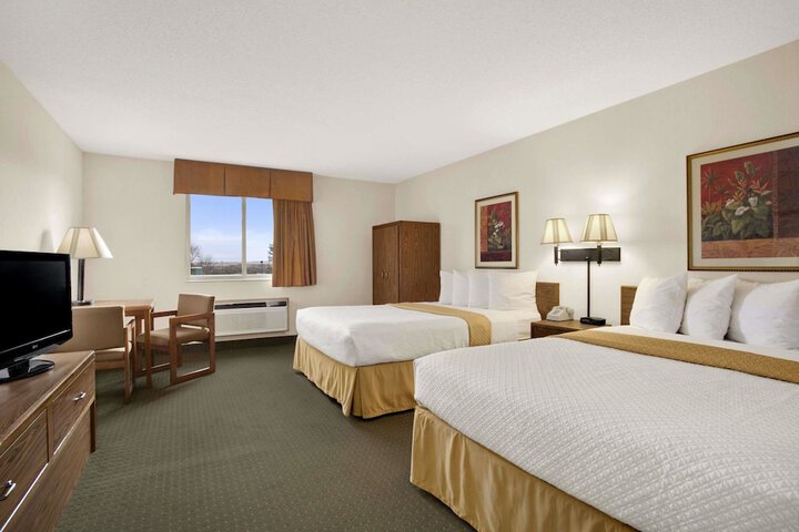 Room 10 of 10