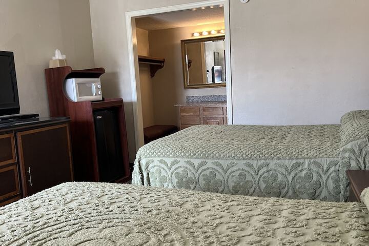 Room 14 of 15