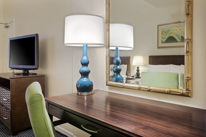 Holiday Inn & Suites Clearwater Beach S-Harbourside by IHG