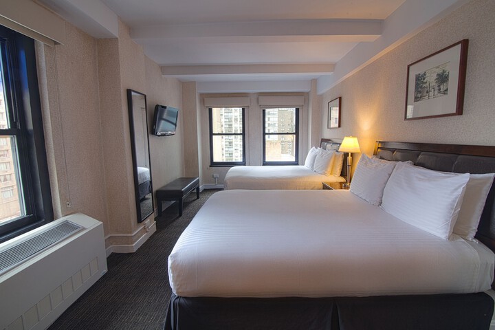 Room 27 of 81