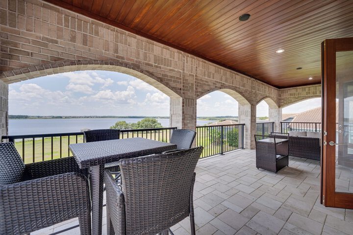 Groveland Home w / Pool: Luxurious Lakefront Oasis!