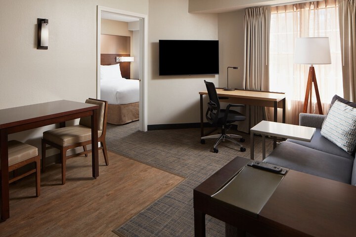 Room 11 of 24