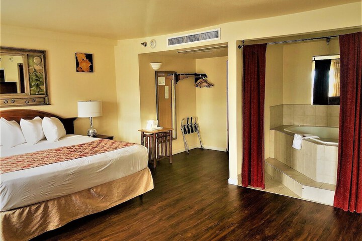 Ramada by Wyndham Anchorage