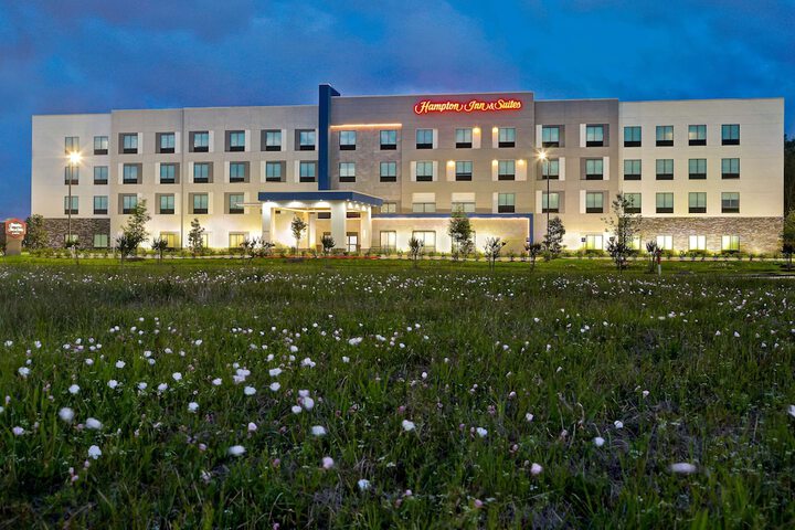 Hotel 7 of 77