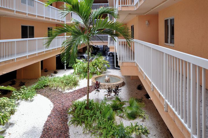 Beach Cottages 1504 by Distinctive Beach Rentals