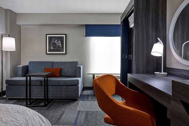 Room 26 of 42