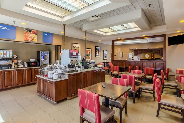 Breakfast/Coffee Service 18 of 22