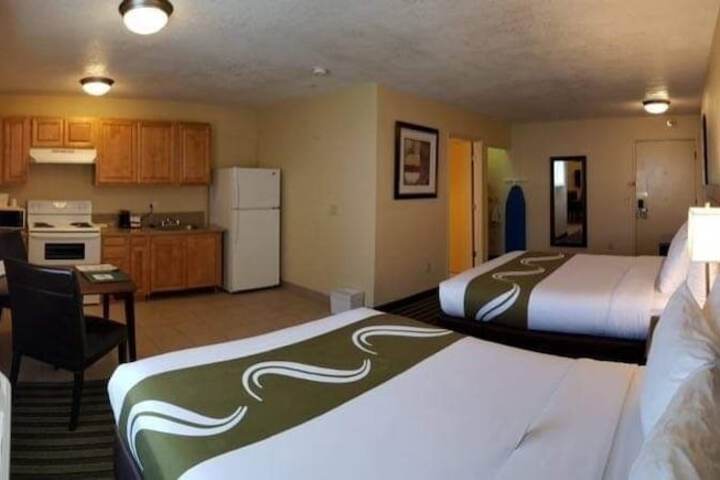 Quality Inn & Suites Vancouver - Hazel Dell
