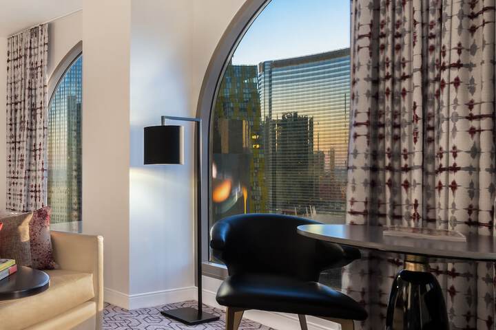Room 44 of 74