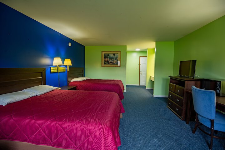 Room 8 of 24