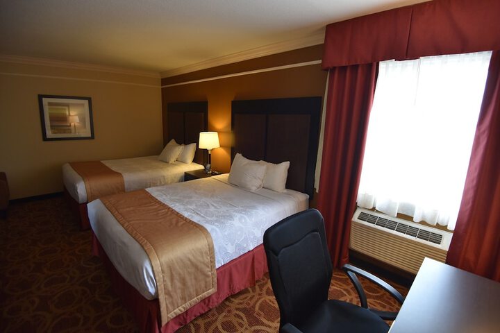 Room 11 of 19