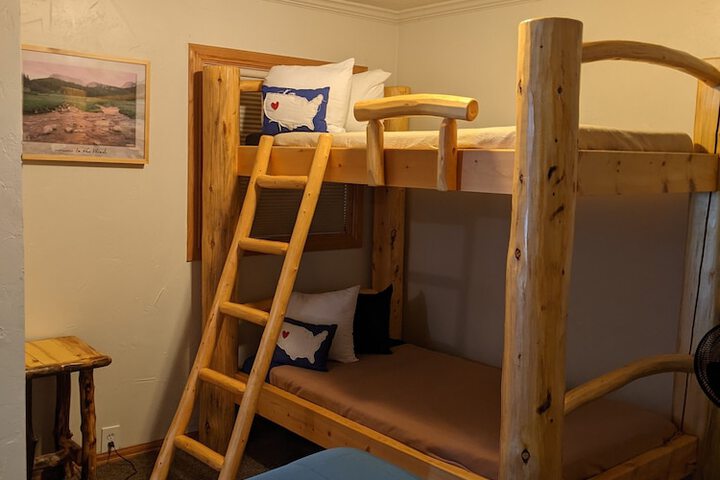 Room 10 of 27