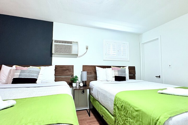 Room 53 of 54