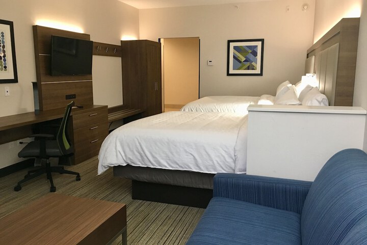 Room 20 of 69