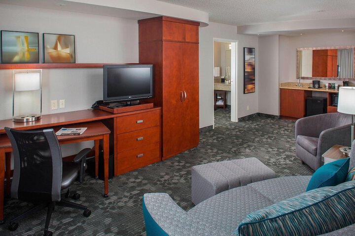 Room 12 of 34