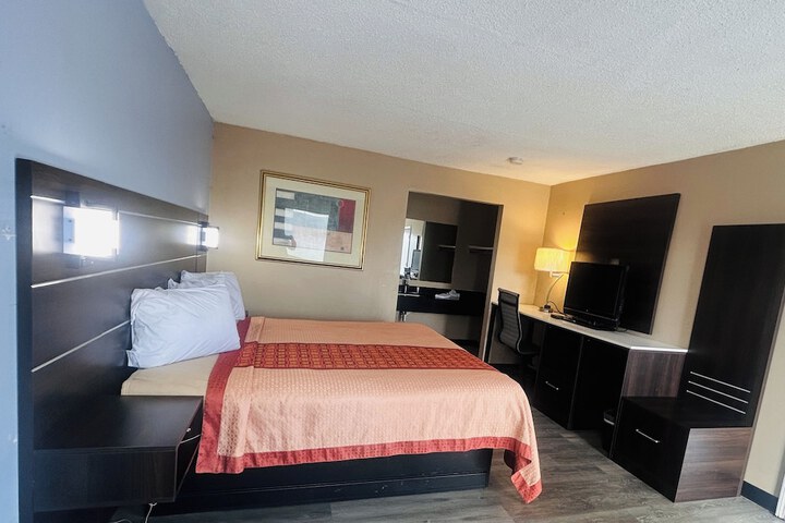 Residential Suites Blue Springs by Hotel O I 70