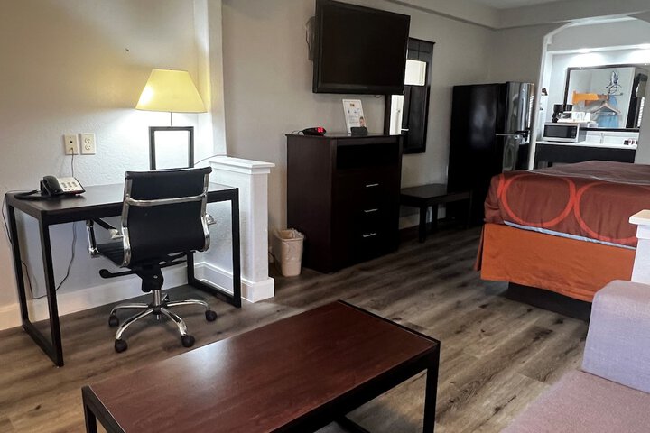 Room 15 of 43