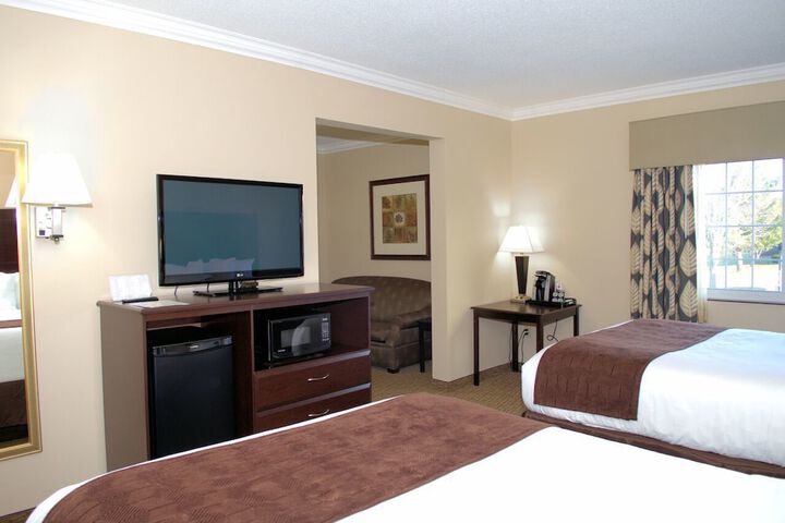 Room 33 of 43