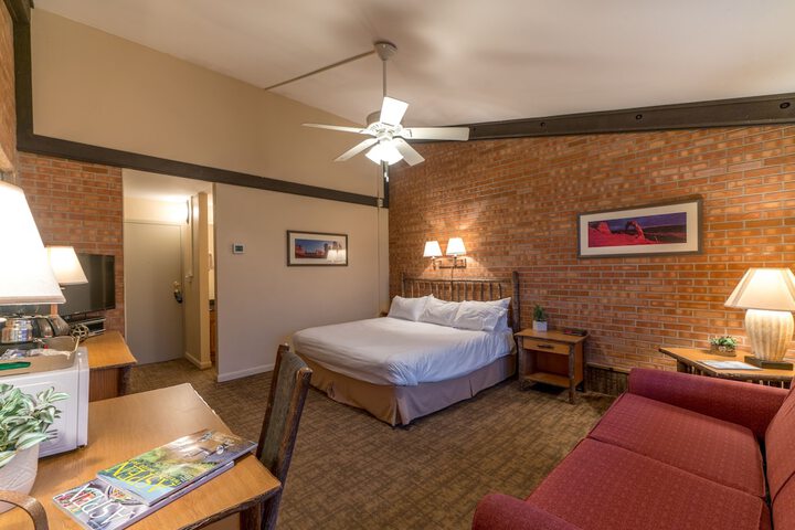 Room 35 of 59