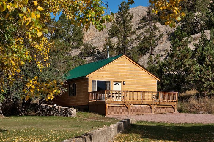 Rock Crest Lodge & Cabins
