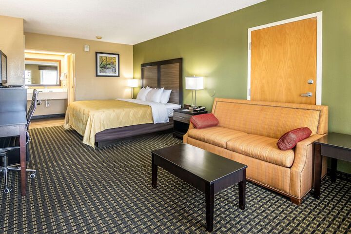 Room 17 of 29