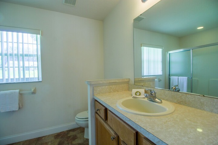 Room 15 of 25