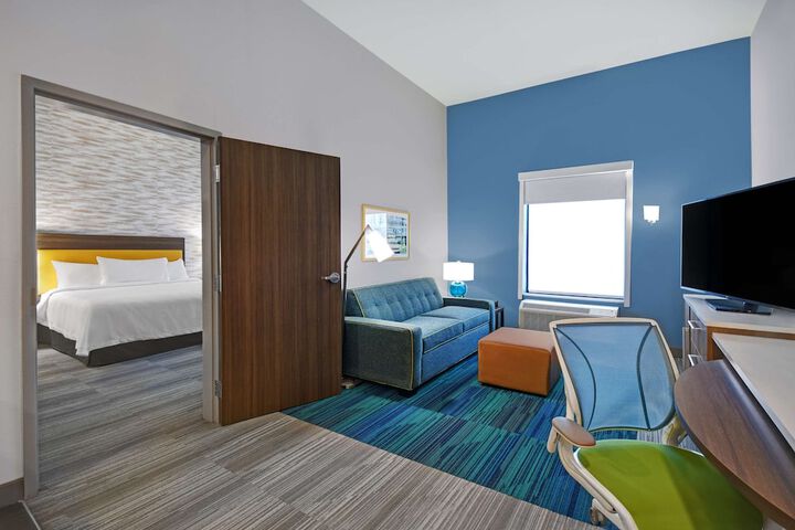 Room 35 of 53