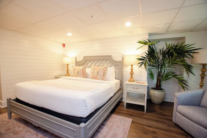 Room 15 of 25