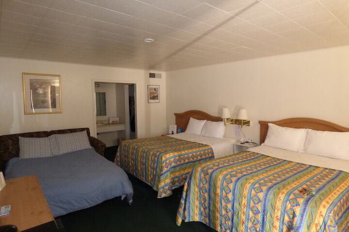 Room 30 of 35