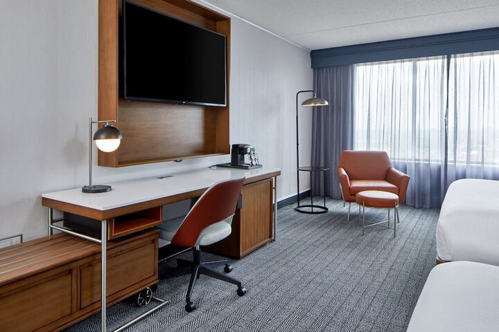 Room 26 of 83