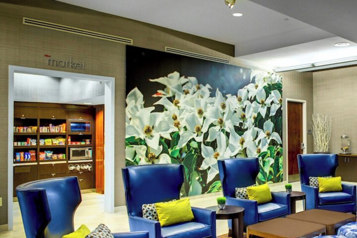 Hotel Interior 11 of 33