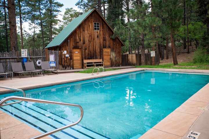 Pool 12 of 211