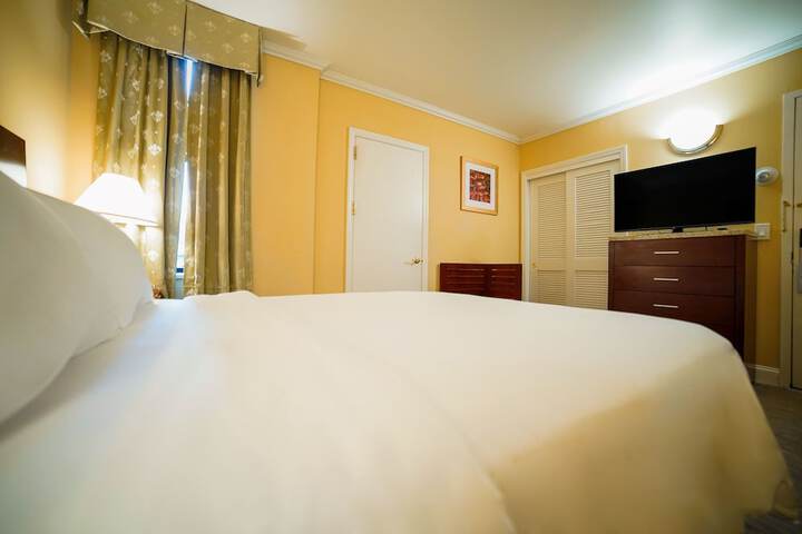 Room 64 of 83