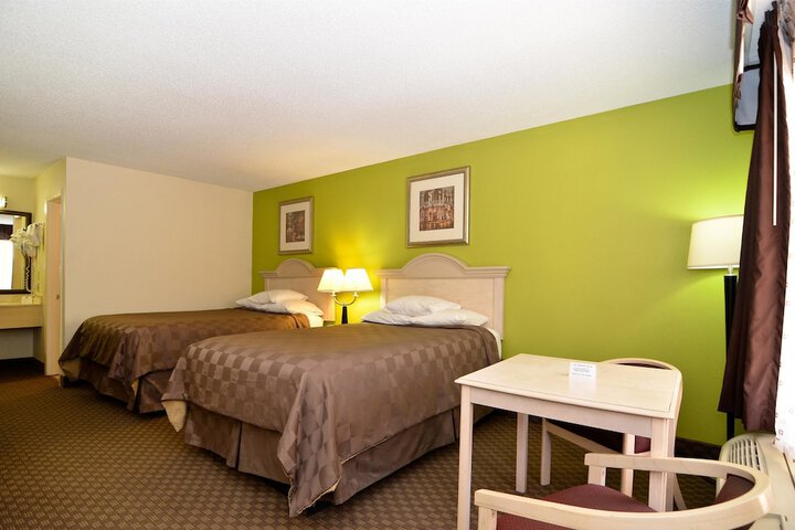 Room 13 of 21