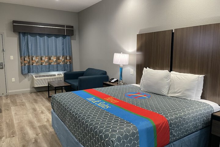 Room 30 of 47