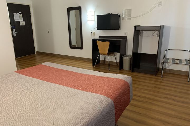 Room 43 of 56