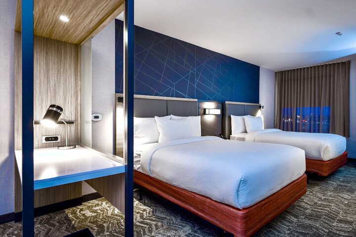 Room 40 of 71