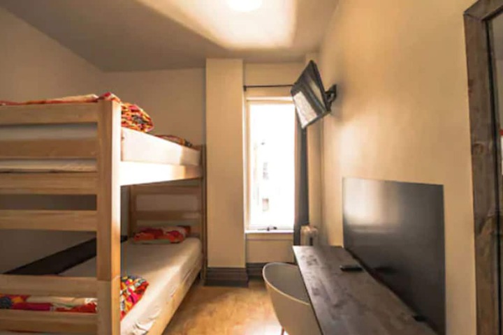 Room 21 of 40