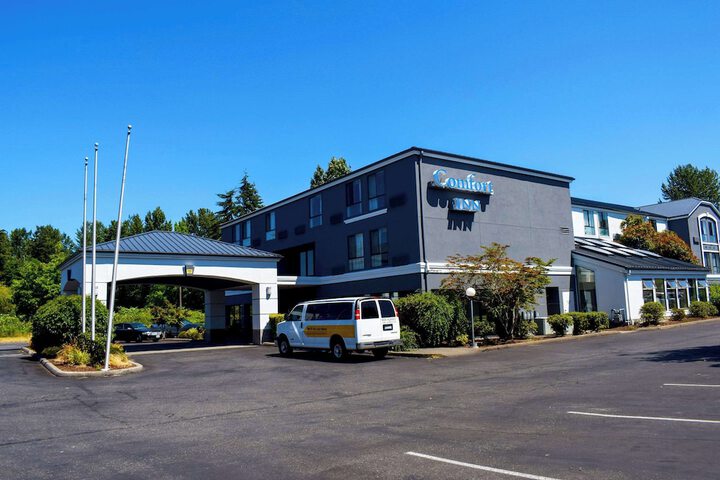 Hotel 4 of 83