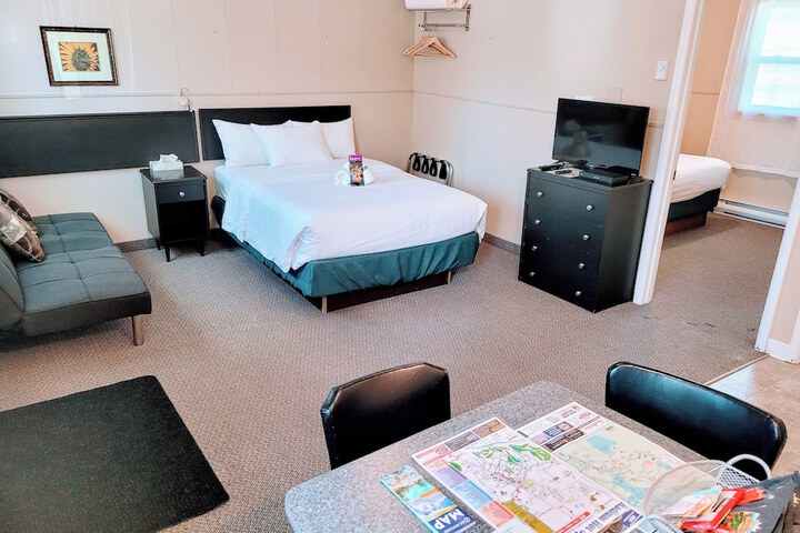 Room 68 of 83