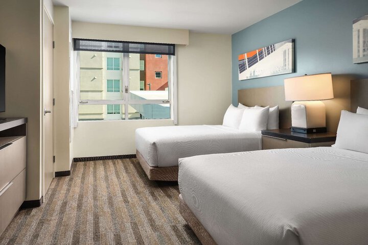 Room 8 of 30