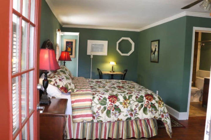 Room 77 of 116