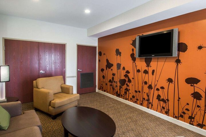 Hotel Interior 7 of 28