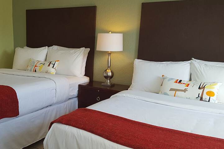 The Cabanas Guesthouse & Spa - Caters to Gay Men