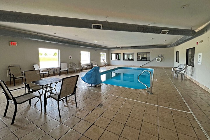 Pool 4 of 34