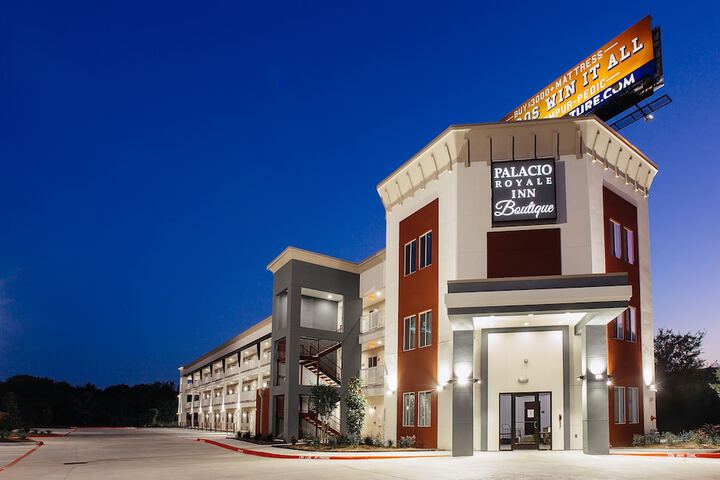 Hotel 7 of 69