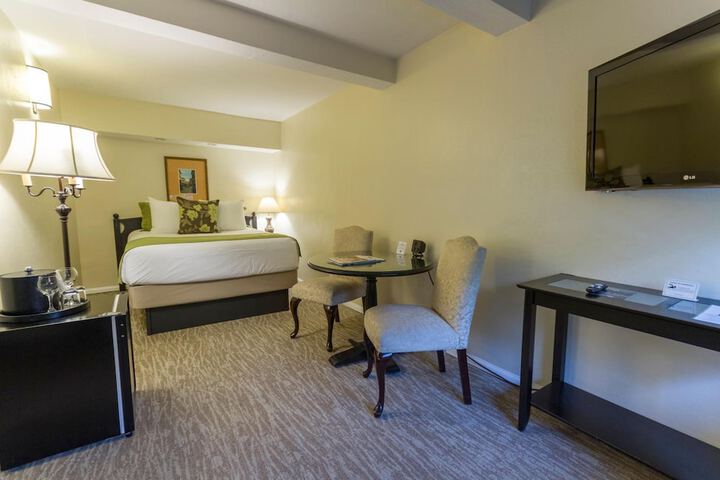 Room 21 of 35