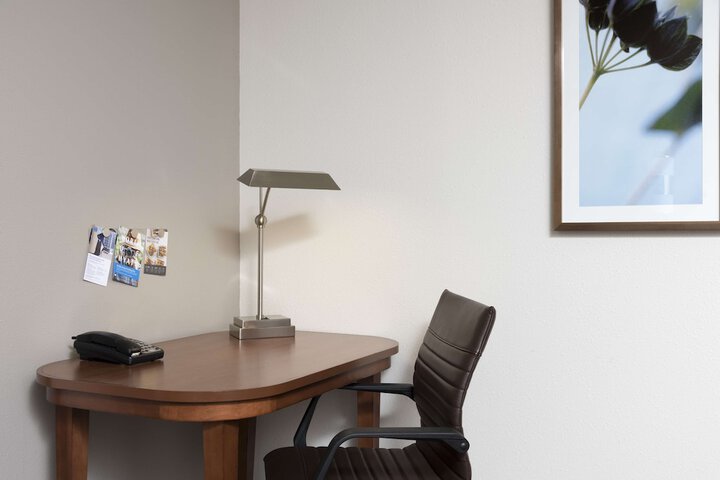 Room 9 of 33
