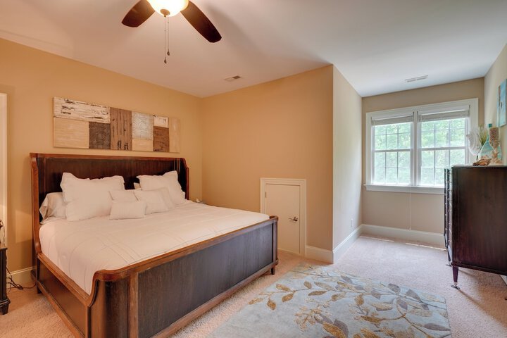 Luxury Estate: Game Room & Pickleball Court