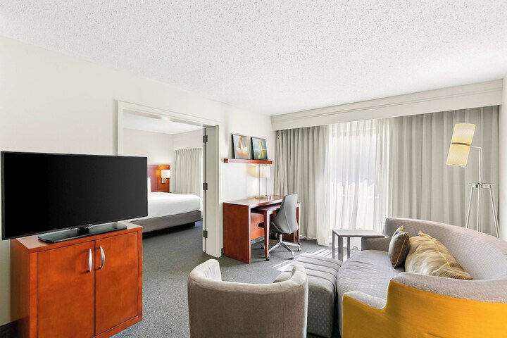 Room 30 of 37